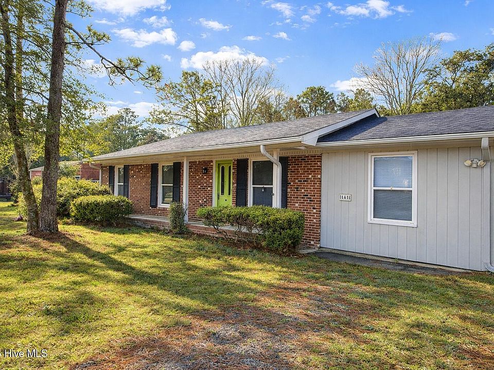 1st image of 161 Willetts Drive
