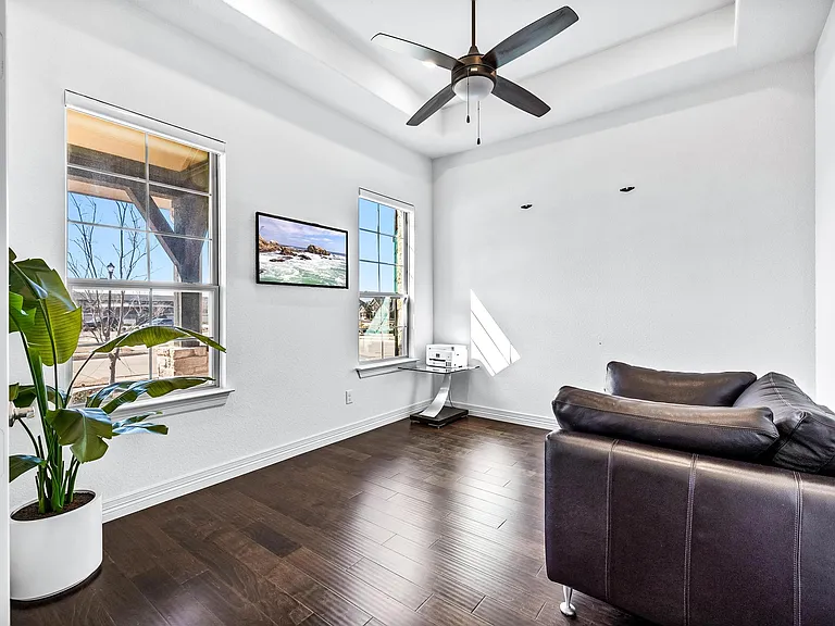 1730 Caruth Dr — Photo 14