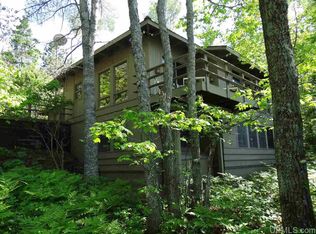 5757 Five Mile Point Rd, Allouez, MI 49805