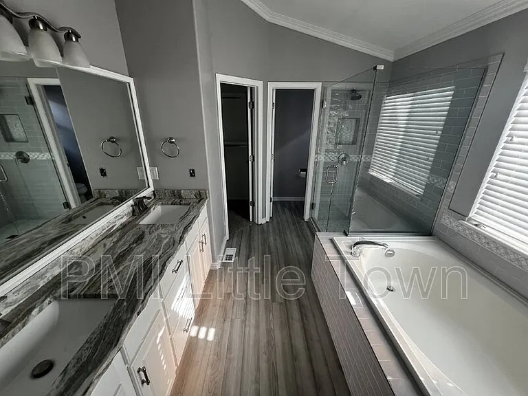 10647 W Bellwood Pl — Photo 12
