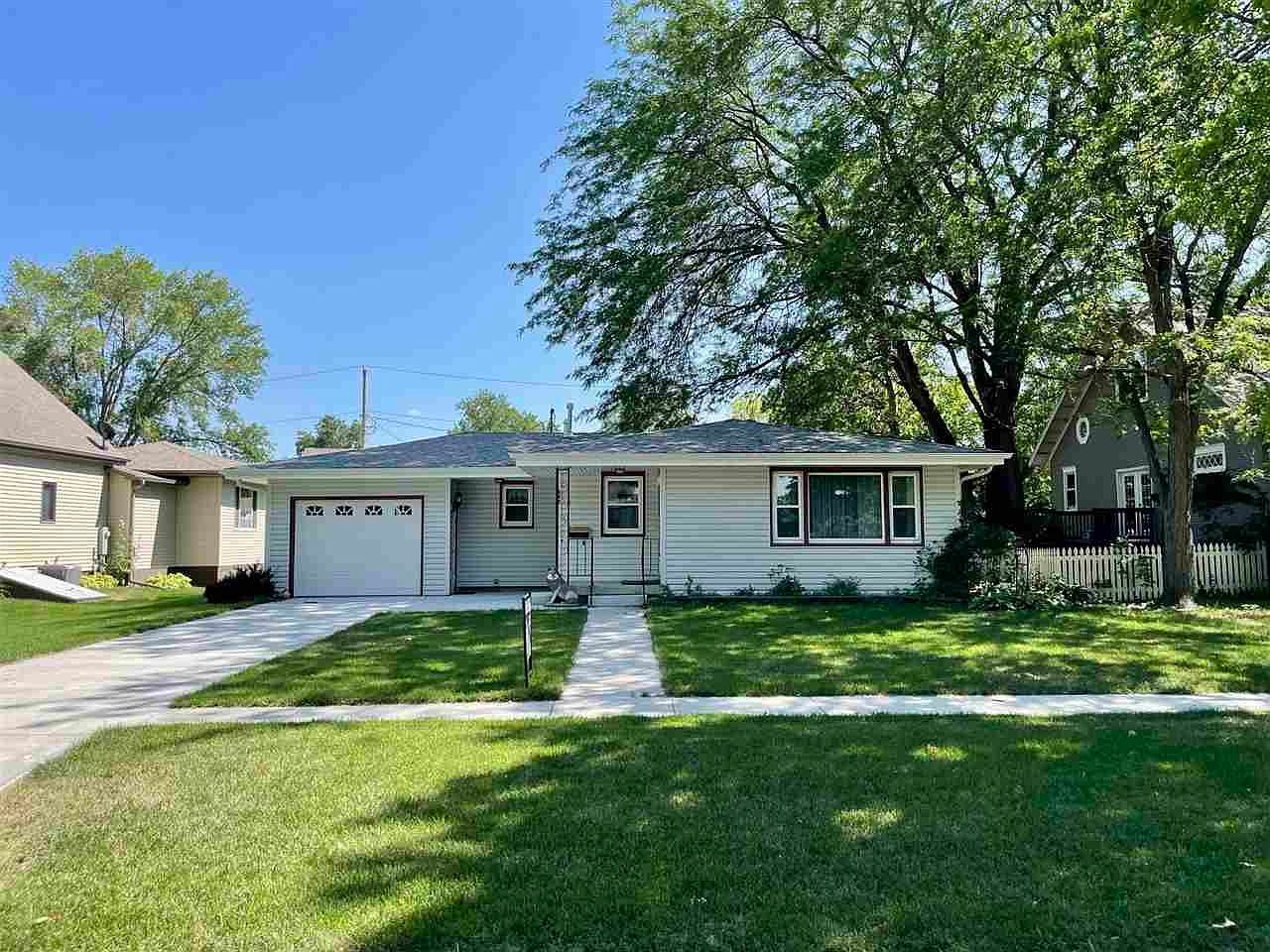 522 E Florence St, Pierce, NE 68767 Zillow