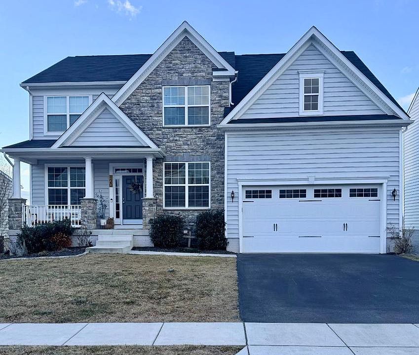 1st image of 120 Shallow Creek Dr