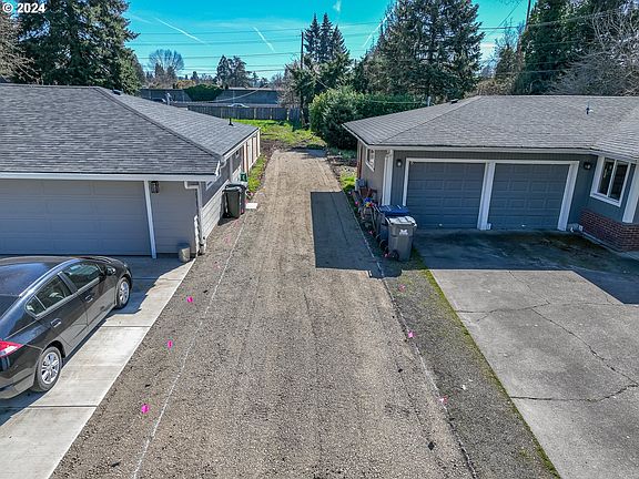 4th image of Willona Dr
