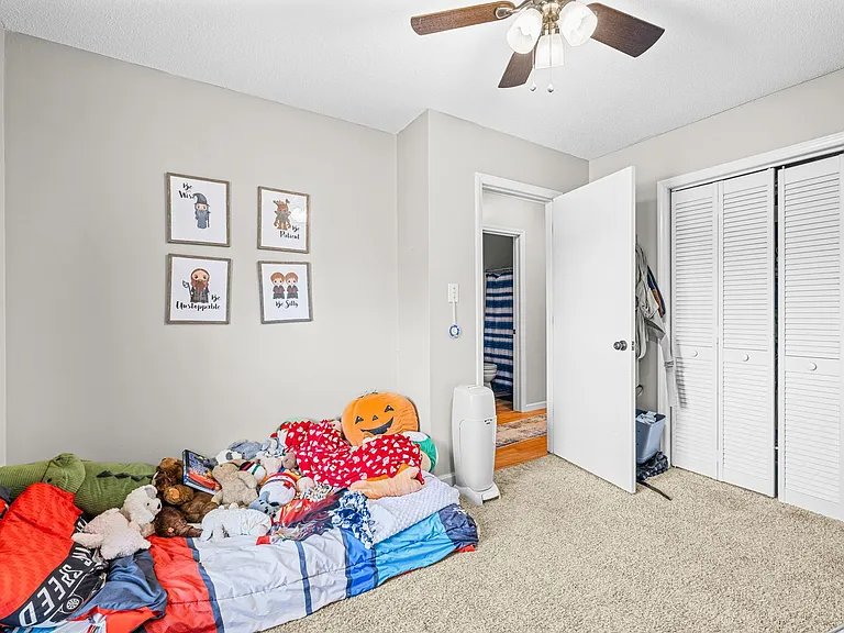 132 Stonemark Ct — Photo 28