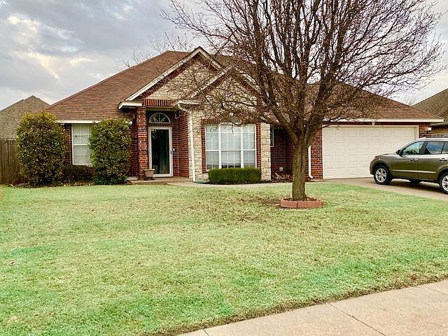 1st image of 12704 Briar Hollow Ln