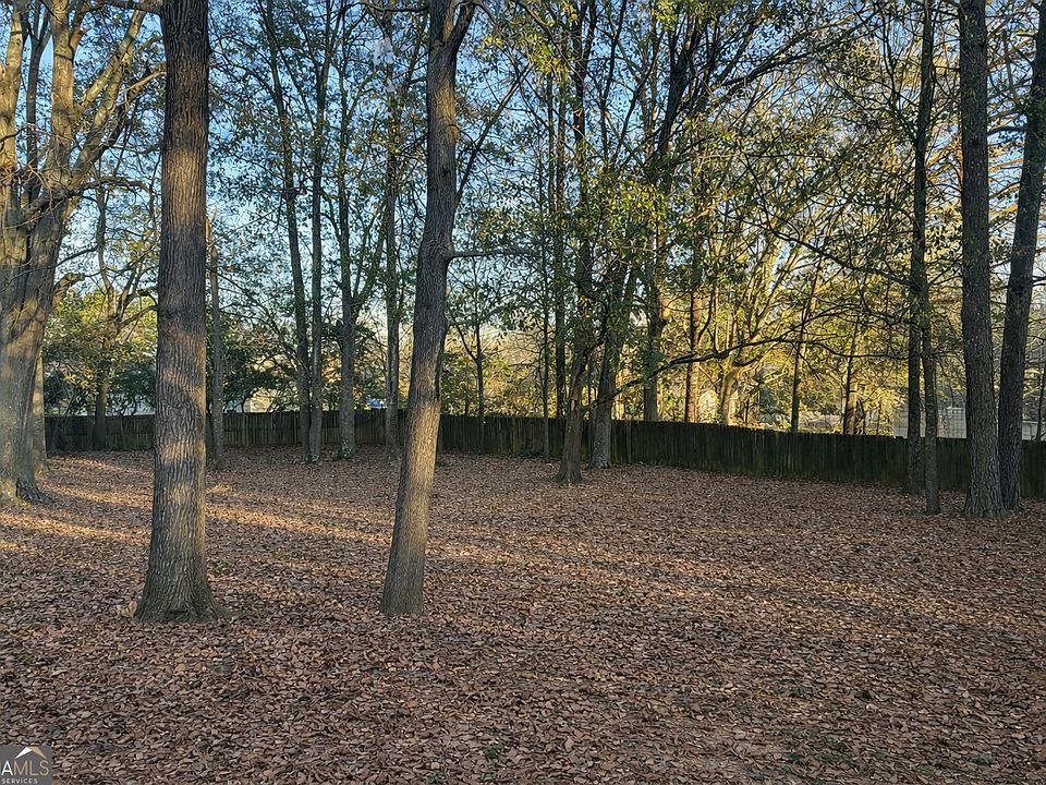 2nd image of 266 Regal Rd