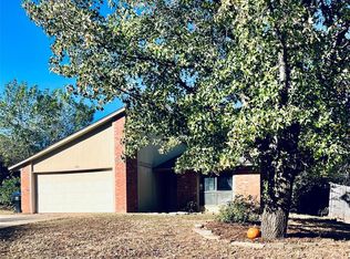 208 Stonewood Dr, Noble, OK 73068