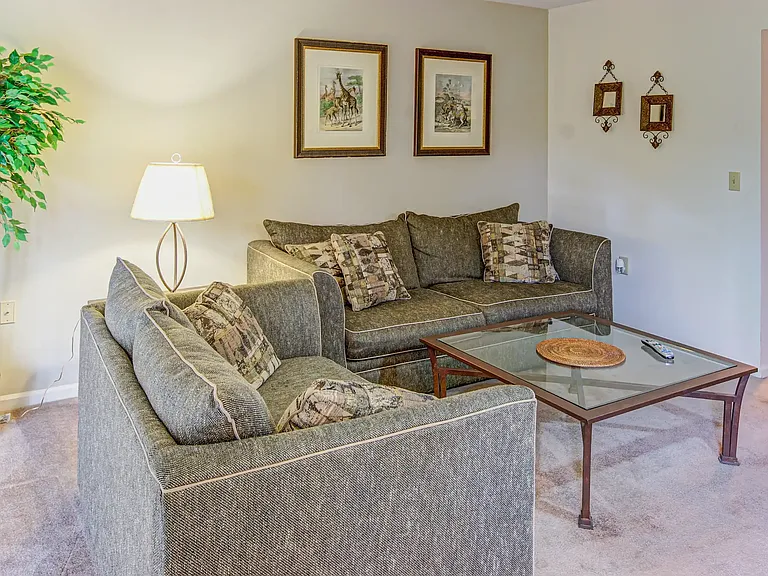 Kimberly Court — Photo 12