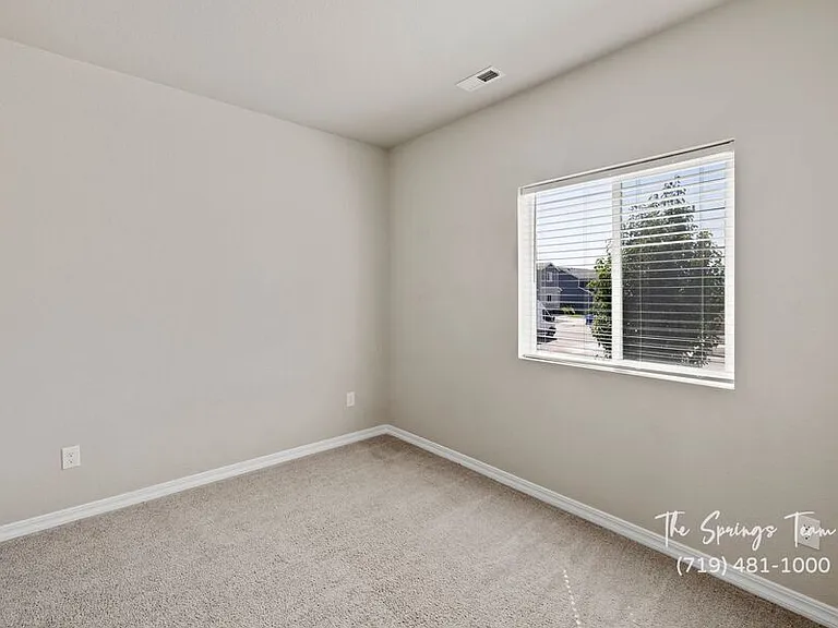 6093 Napa Dr — Photo 7