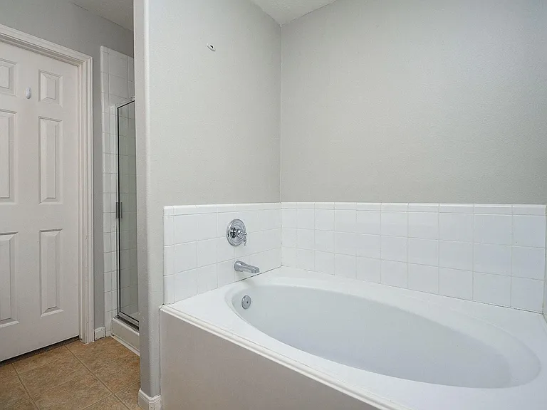 13911 Sorrel Grove Ct — Photo 17