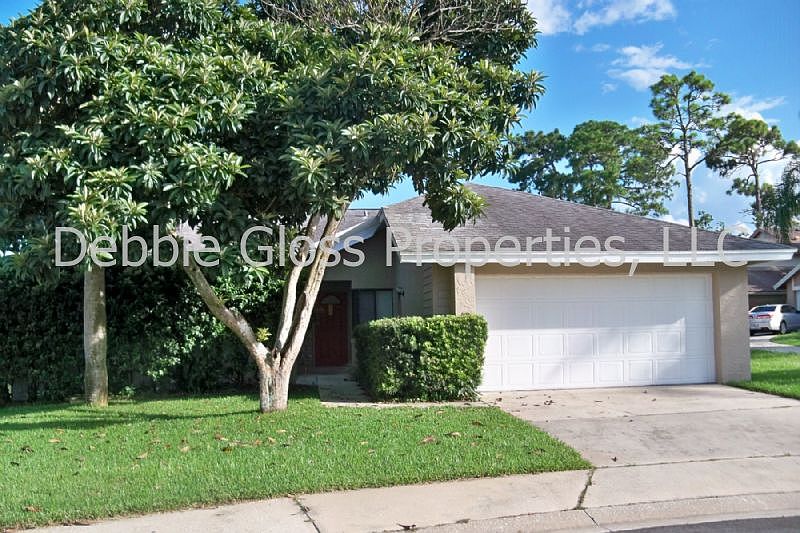 1st image of 108 W York Ct
