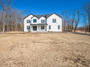10 Falcon Dr, Shrewsbury, MA 01545