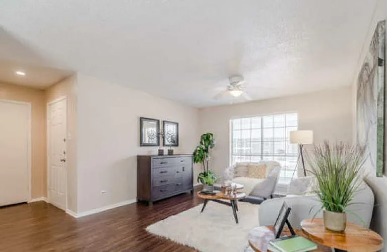 Arlington Park Villas — Photo 16