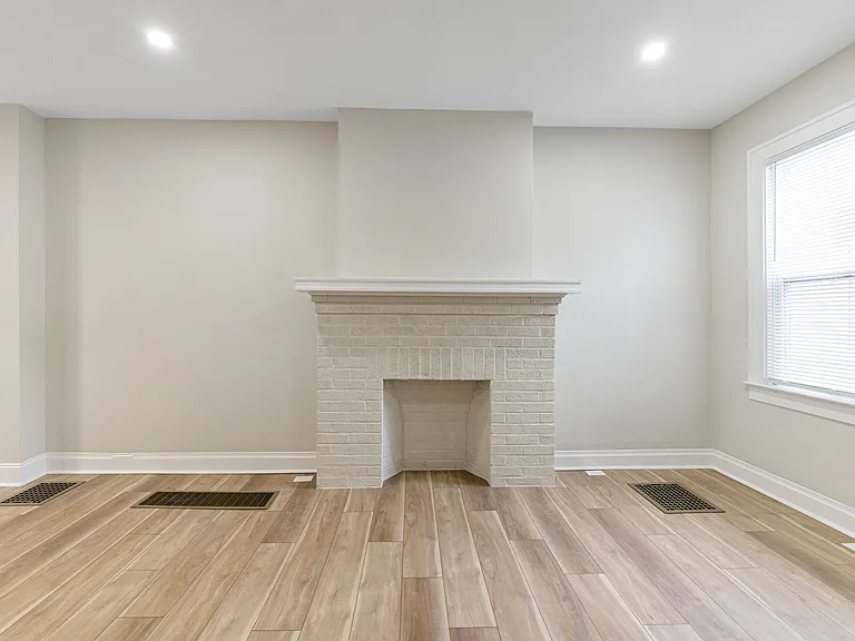 26 W Hudson St #26 — Photo 9