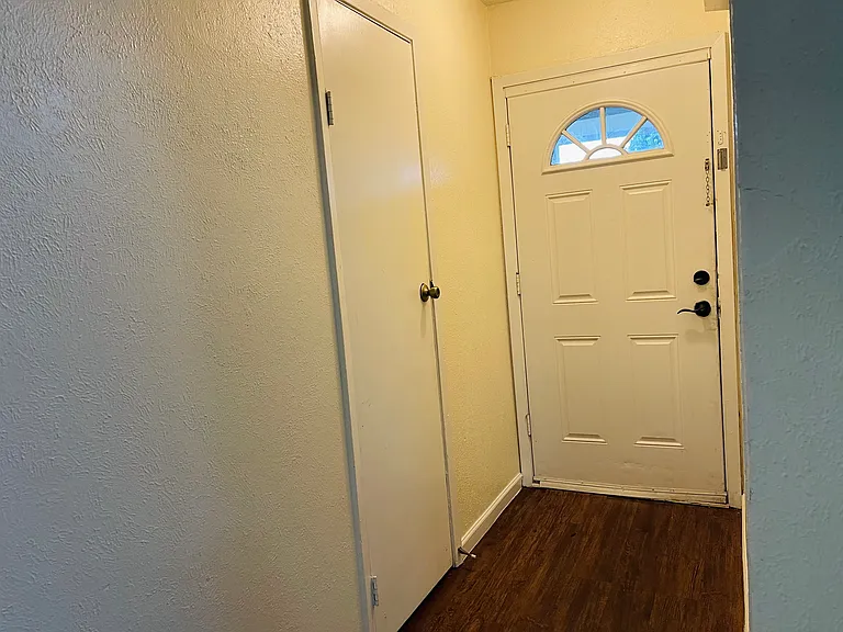 3400 Pleasant Valley Ln — Photo 23