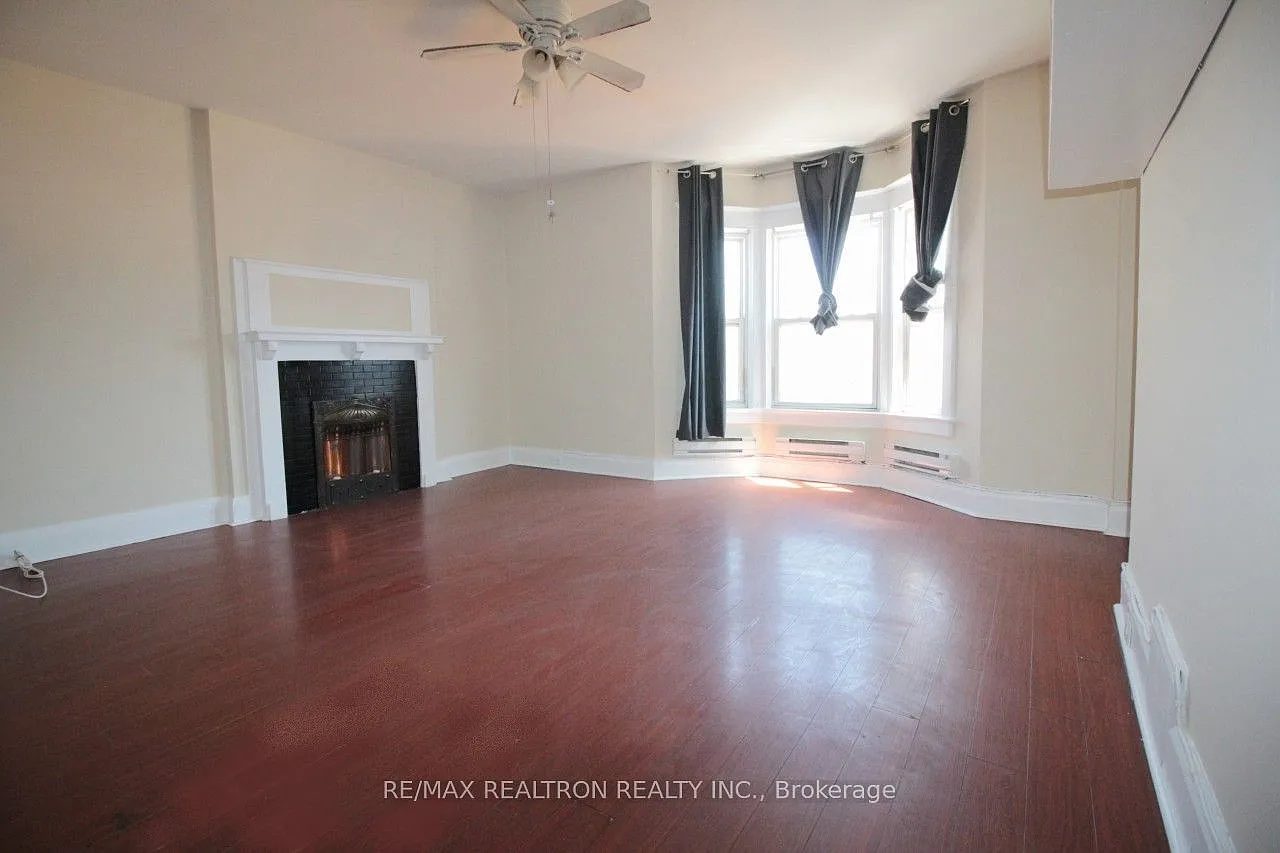 2 bed, $2,300 — Photo 3