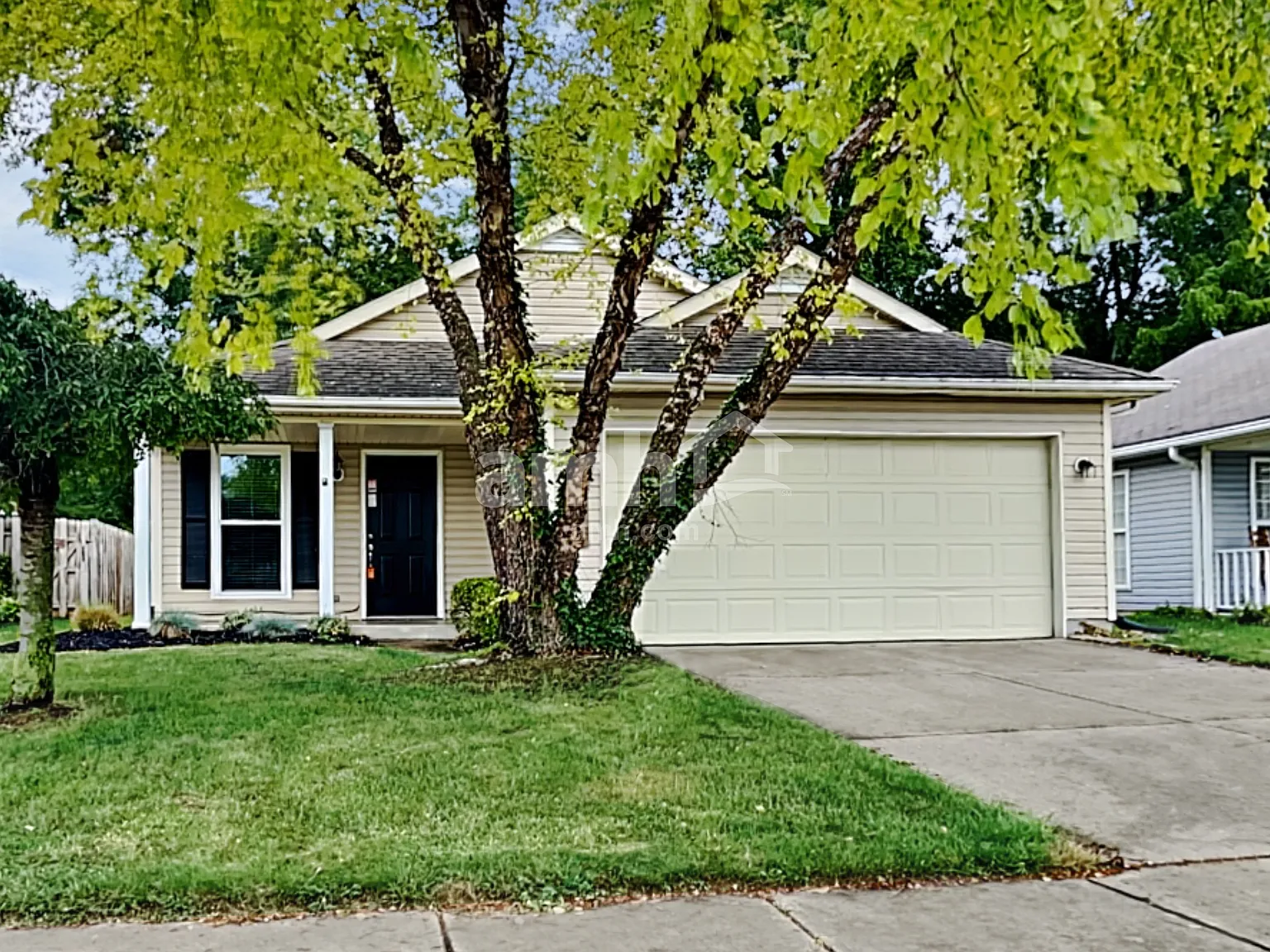 3 bed, 2.0 bath, 1212 sqft, $1,935 — Photo 1