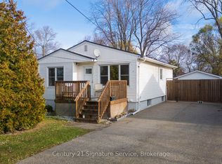 30 Louth St, Saint Catharines, ON L2S 2T4