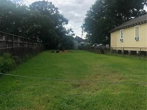 1119 9th St, Gretna, LA 70053