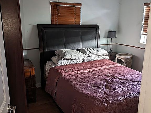 4th image of 305 SE 11th Ave APT B