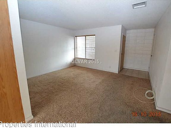 4th image of 109 E Van Wagenen St