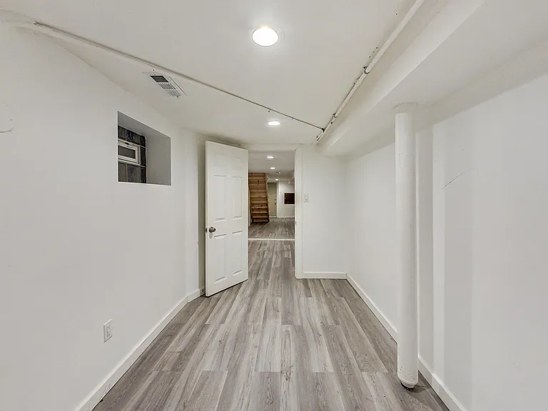 3554 N Wilton Ave #1 — Photo 31