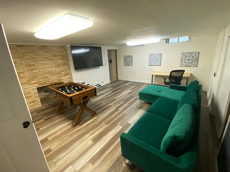 1801 University Ave — Photo 13