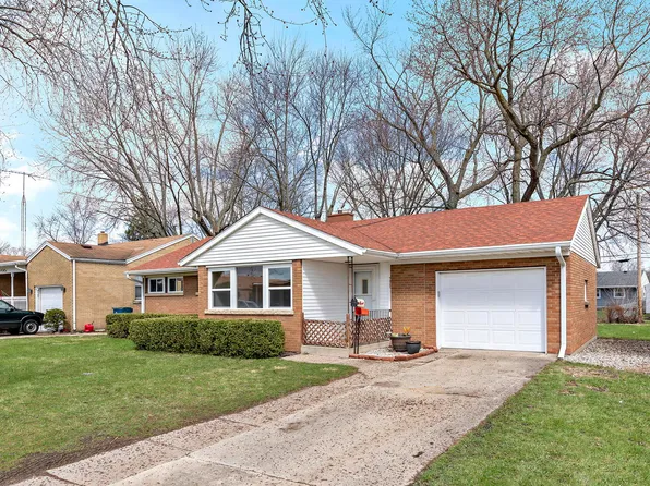 771 W Brookmont Blvd, Bradley, IL 60915
