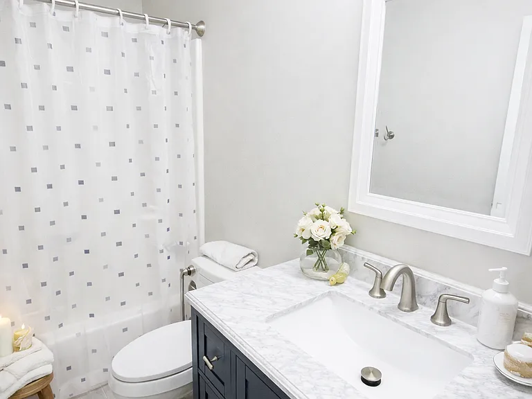 635 Harold Ave NE — Photo 23