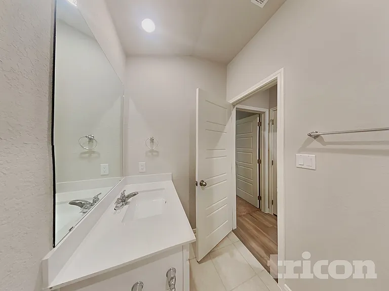 13623 Emerson Way — Photo 12
