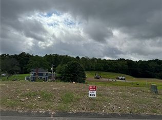 105 Harrowgate Ln, Canonsburg, PA 15317