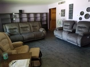 307 S Main St, Henning, IL 61848