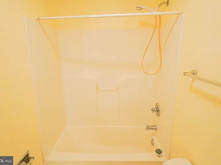 800 Travers St #5 — Photo 50