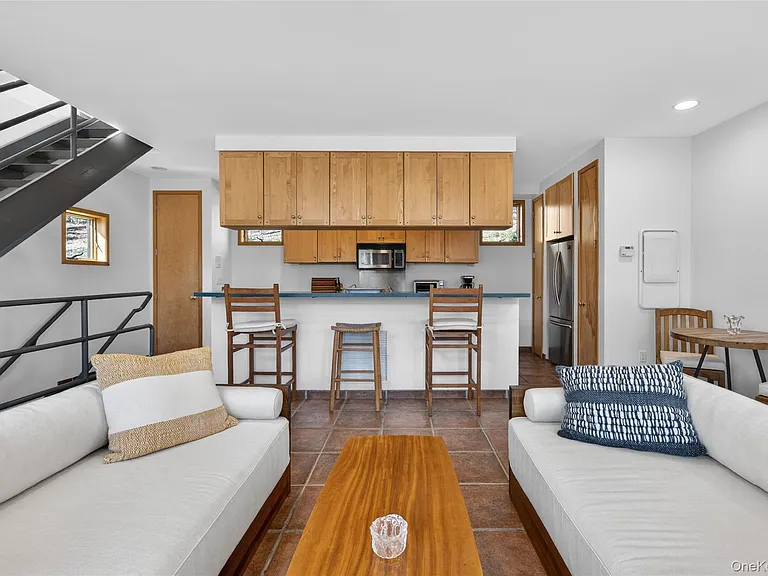 428 Harbor Rd #C — Photo 8