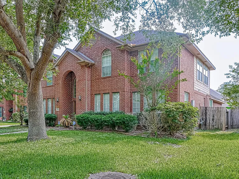 6806 Rhodes Ct — Photo 4