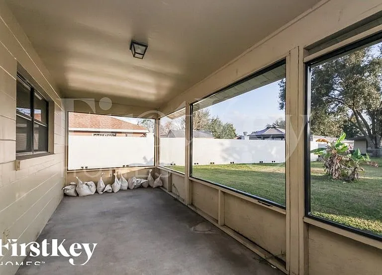 610 Fresno Ct — Photo 10