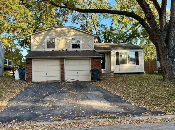 12533 S Locust St, Olathe, KS 66062