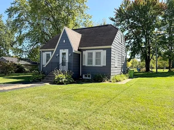 420 Green Bay Ave, Oconto Falls, WI 54154