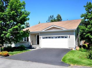 8 Scherer Ln, Windsor, CT 06095