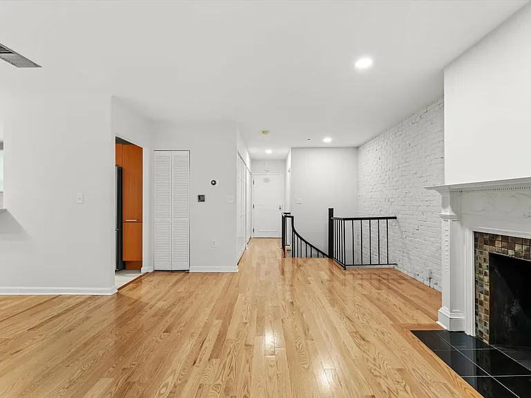 103 Gainsborough St #102 — Photo 10