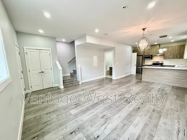 756 Glenwood Ave #2 — Photo 8