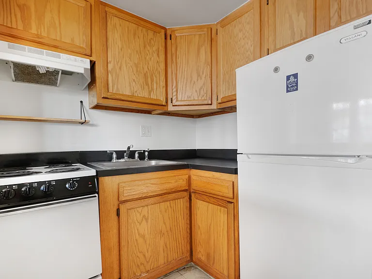 4450 Macarthur Blvd NW #7A — Photo 3