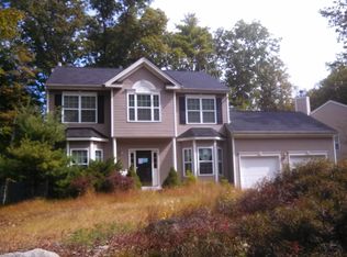 3114 Carnforth Dr, Bushkill, PA 18324