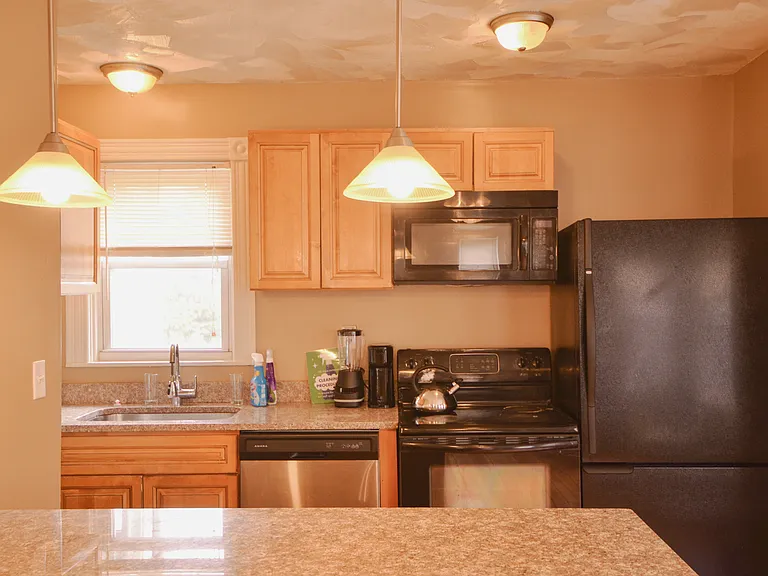148 Ohio Ave #4 — Photo 14