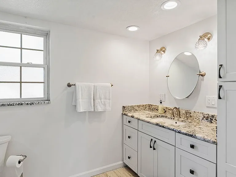 12859 Ridge Rd — Photo 21