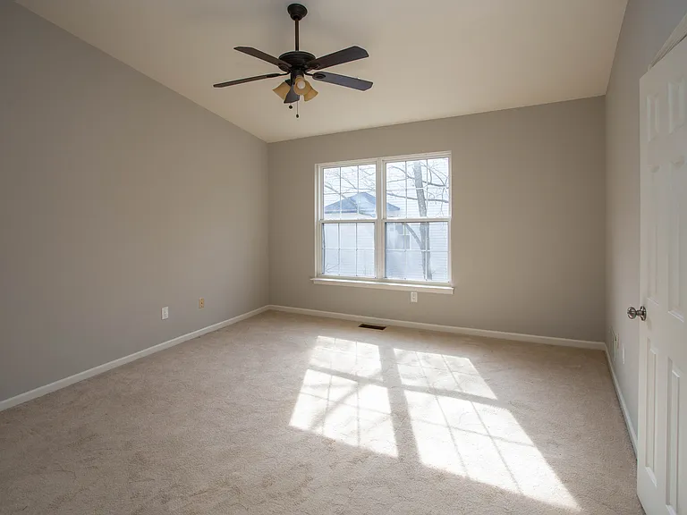 1807 Locust Grove Rd — Photo 12