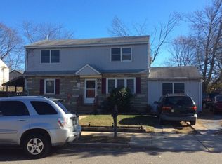 3 Emily St, Massapequa, NY 11758