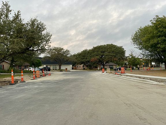 5th image of 9538 Mider Dr