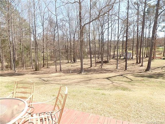 4th image of 2503 Forest Glen Dr