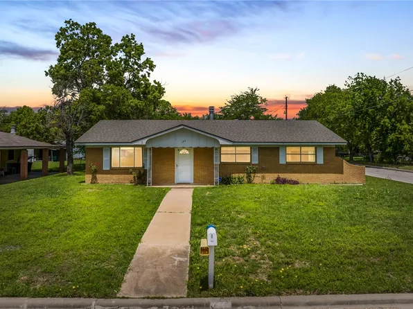 137 Darden Dr, Waco, TX 76706